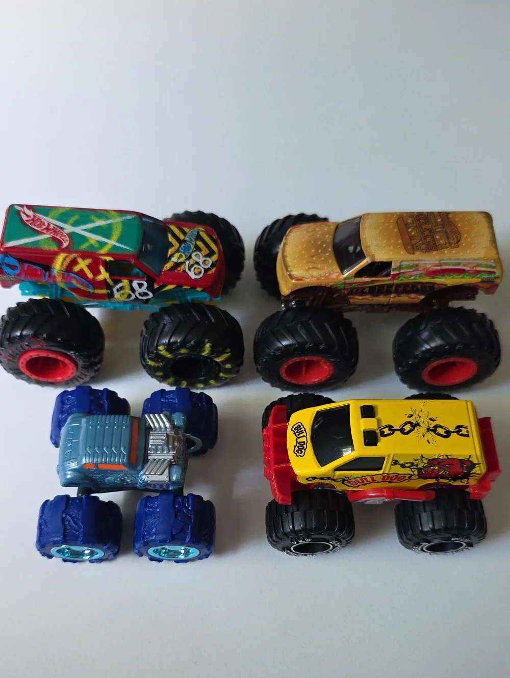 Hot Wheels Monster Trucks DEMO DERBY All Beefed Up Burger And #68 Monster Trucks